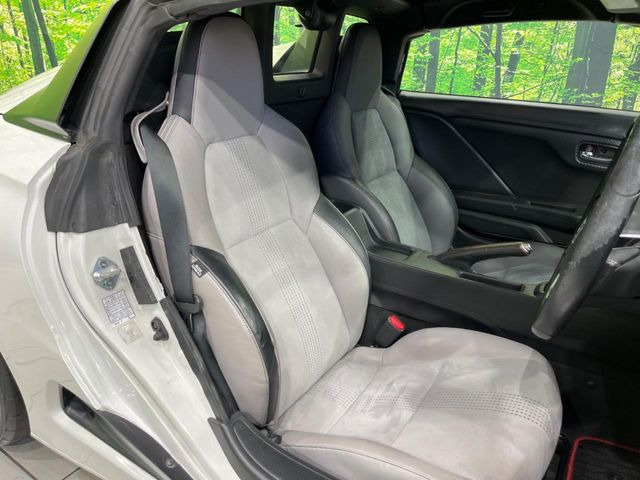 �y�n�[�t���U�[�V�[�g�z�������ƍ���S�n�𗼗������l�C�̃V�[�g���w�ʁE���ʂ̓X�G�[�h���ƂȂ��Ă���A���G��⊊��ɂ����ɗD��Ă��܂��B�C���╞���ɍ��E���ꂸ���K�ɂ���肢�������܂��B