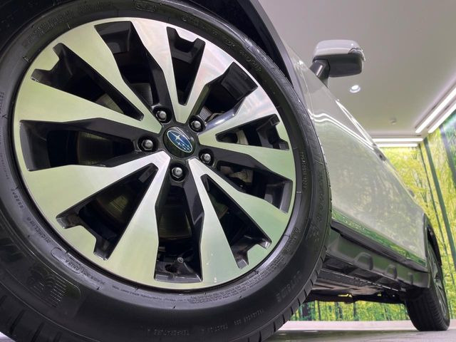 �y����18�C���`�A���~�z�C�[���z�O�ςɃ}�b�`���������A���~�z�C�[���𑕒����Ă���܂��B�e��ЊO�A���~�z�C�[����A�X�^�b�h���X�^�C�����戵�����Ă���܂��B���񂲑��k����������