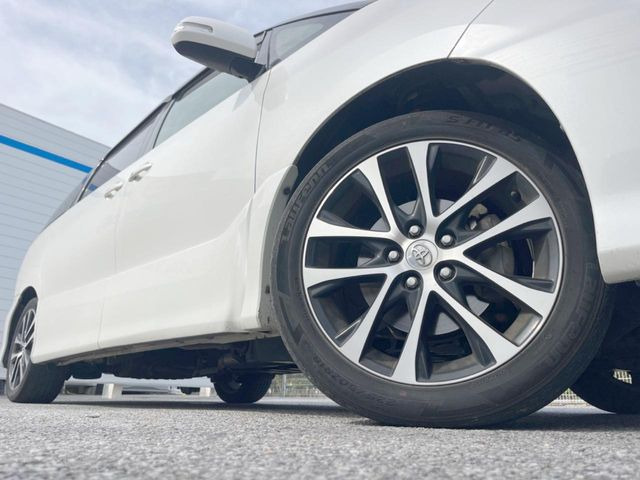 �y�����A���~�z�C�[���z�O�ςɃ}�b�`���������A���~�z�C�[���𑕒����Ă���܂��B�e��ЊO�A���~�z�C�[����A�X�^�b�h���X�^�C�����戵�����Ă���܂��B���񂲑��k����������