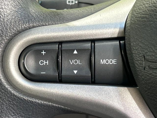 �y�X�e�A�����O�X�C�b�`�z�^�]���A�O������ڐ������炷���ƂȂ��A�I�[�f�B�I���̑��삪�\�ȕ֗��@�\!���S&���K�ȃh���C�u�����o���Ă���܂���