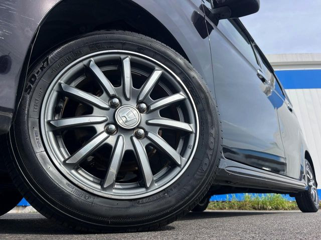 �y�����A���~�z�C�[���z�O�ςɃ}�b�`���������A���~�z�C�[���𑕒����Ă���܂��B�e��ЊO�A���~�z�C�[����A�X�^�b�h���X�^�C�����戵�����Ă���܂��B���񂲑��k����������