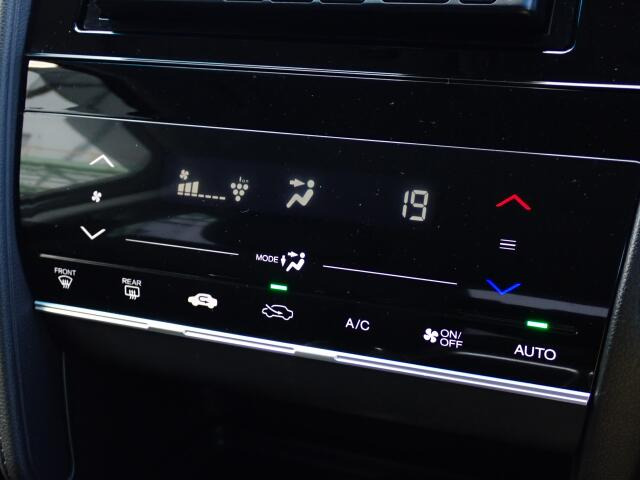 ���I�[�g�G�A�R������(^^�􁚎����������y�X!���K�Ȏ�����f���������\�ł��B����p�l����X�C�b�`���㎿�ő��쐫���ǍD�ł��B