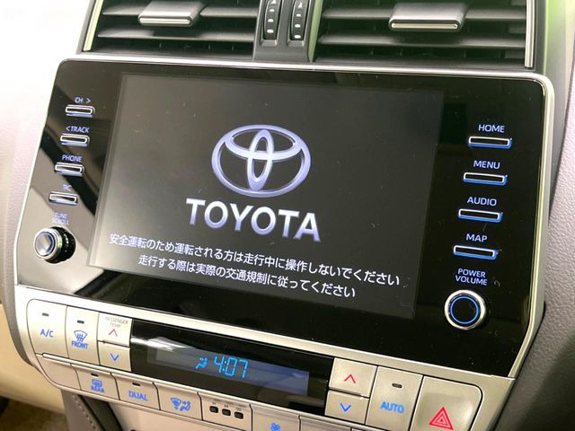 【9インチ ディスプレイオーディオ】大画面ディスプレイへお持ちのスマートフォンと連携して、ナビやbluetoothでの音楽再生が可能です♪デザインはもちろん操作性も良好!別途ナビ機能の取付可能です♪