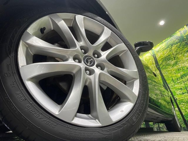 �y����19�C���`�A���~�z�C�[���z�O�ςɃ}�b�`���������A���~�z�C�[���𑕒����Ă���܂��B�e��ЊO�A���~�z�C�[����A�X�^�b�h���X�^�C�����戵�����Ă���܂��B���񂲑��k����������