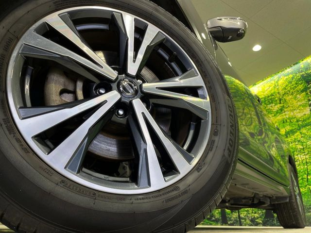 �y����18�C���`�A���~�z�C�[���z�O�ςɃ}�b�`���������A���~�z�C�[���𑕒����Ă���܂��B�e��ЊO�A���~�z�C�[����A�X�^�b�h���X�^�C�����戵�����Ă���܂��B���񂲑��k����������