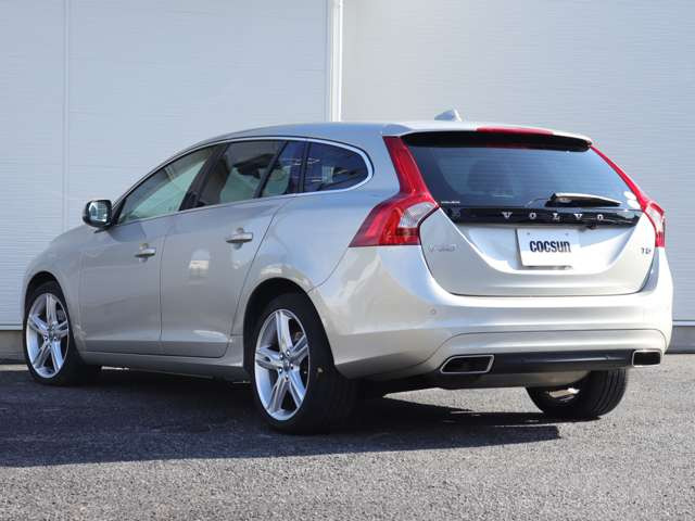 �V�i�����o�b�e���[�̓h�C�c��VARTA(�o���^)���g�p���܂��B���B�Ԃ̏����i�ɍ̗p����鍂�i���o�b�e���[�ł��B