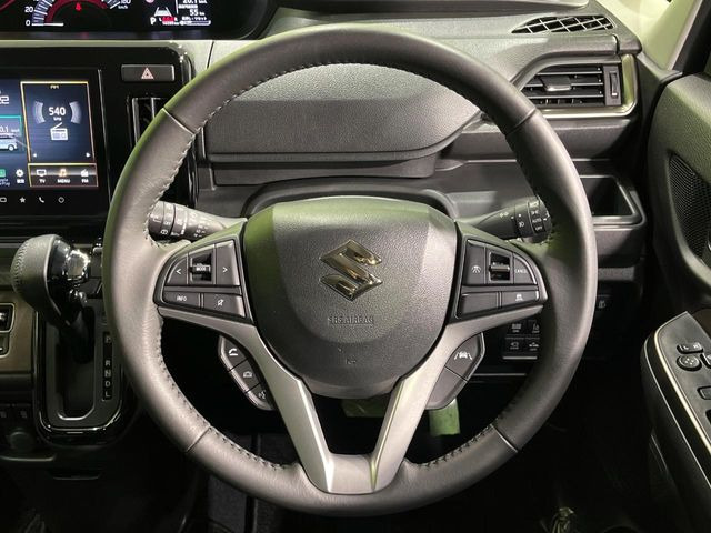 �y�����v�����X�e�A�����O�z�㎿�Ȋv���g�p���邱�ƂŁA��ɂ����������݂ƂĂ��^�]���₷���n���h���ł���