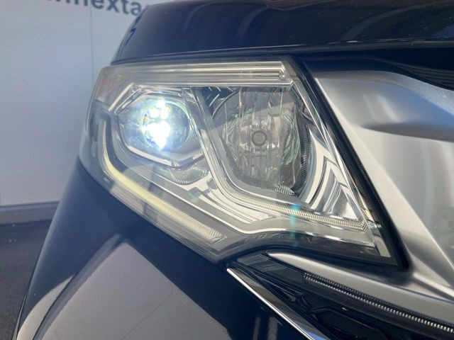 �yLED�w�b�h���C�g�z���V����ԑ��s�����ǍD�Ȏ��E���m�ۂ����S���ĉ^�]�ł��鍂�P�xLED�w�b�h���C�g�𑕔�!�_�����x�������A����d�͂��}�����Ă��܂��B