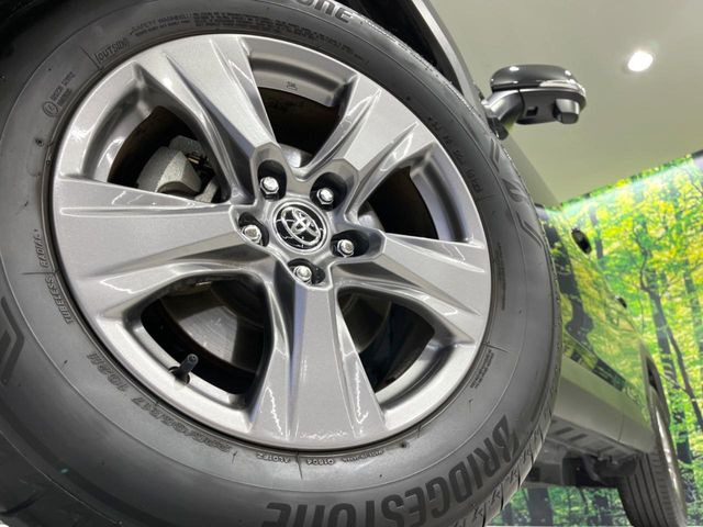 �y����17�C���`�A���~�z�C�[���z�O�ςɃ}�b�`���������A���~�z�C�[���𑕒����Ă���܂��B�e��ЊO�A���~�z�C�[����A�X�^�b�h���X�^�C�����戵�����Ă���܂��B���񂲑��k����������