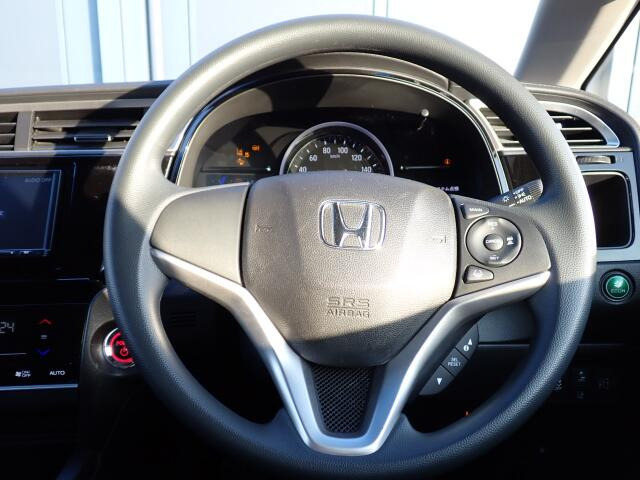 �X�e�A�����O�͂ƂĂ����ꂢ�ȏ�Ԃł���