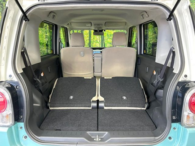 ���i�̂���������ʋ΁A���}���ɏ\���ȉ׎��X�y�[�X���m�ۂ��Ă���܂��B�Z�J���h�V�[�g��|���ƁA�傫�ȉו��̐ύڂ��\�ł���