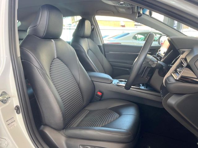 �y�n�[�t���U�[�V�[�g�z�������ƍ���S�n�𗼗������l�C�̃V�[�g���w�ʁE���ʂ̃t�@�u���b�N�f�ނ́A�ʋC���̗ǂ��⊊��ɂ����ɗD��Ă��܂��B�C���╞���ɍ��E���ꂸ���K�ɂ���肢�������܂��B