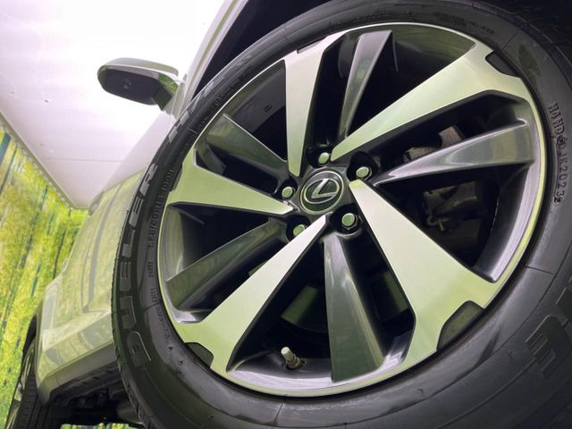 �y�����I�v�V����18�C���`�A���~�z�C�[���z�����I�v�V�����z�C�[���𑕒��B���s���\�̌���ɉ����A�O�ς����X�^�C���b�V���ɂȂ��Ă��܂��B