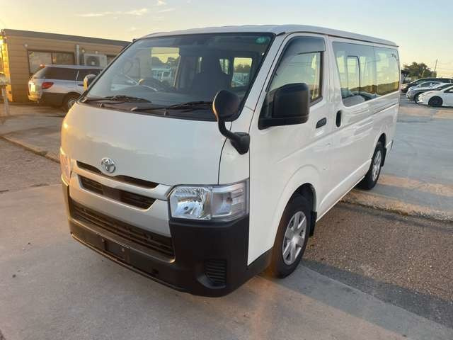 ハイエースバン