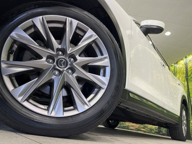 �y���������C���`�A���~�z�C�[���z�O�ςɃ}�b�`���������A���~�z�C�[���𑕒����Ă���܂��B�e��ЊO�A���~�z�C�[����A�X�^�b�h���X�^�C�����戵�����Ă���܂��B���񂲑��k����������