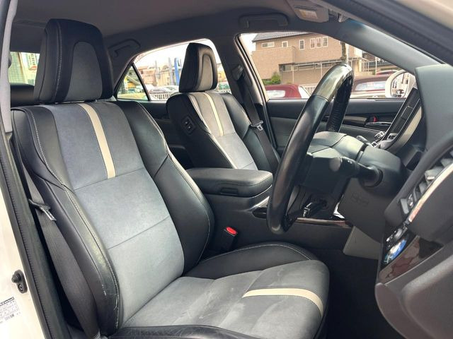 �y�n�[�t���U�[�V�[�g�z�������ƍ���S�n�𗼗������l�C�̃V�[�g���w�ʁE���ʂ̃t�@�u���b�N�f�ނ́A�ʋC���̗ǂ��⊊��ɂ����ɗD��Ă��܂��B�C���╞���ɍ��E���ꂸ���K�ɂ���肢�������܂��B