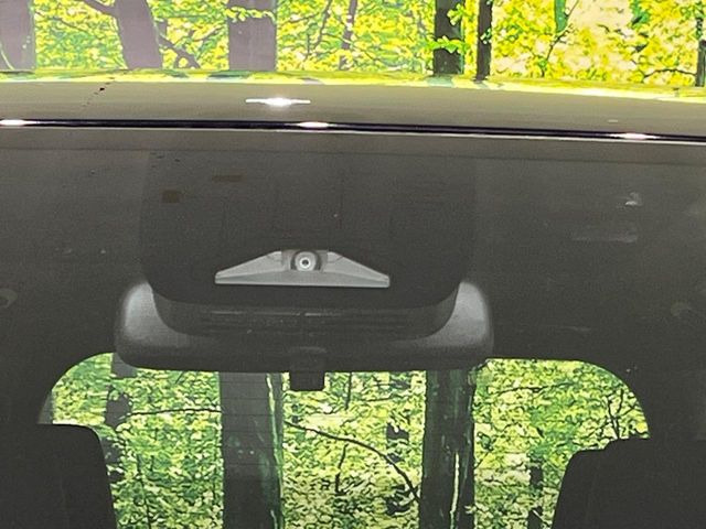 �y�g���^�Z�[�t�e�B�Z���X�z���s���ɑO���̎ԗ�����F�����A�Փ˂������Ȏ��͌x��ƃu���[�L�ŏՓˉ���Ɣ�Q�y�����A�V�X�g�B�����S�Ƀh���C�u�����y���݂��������܂��B