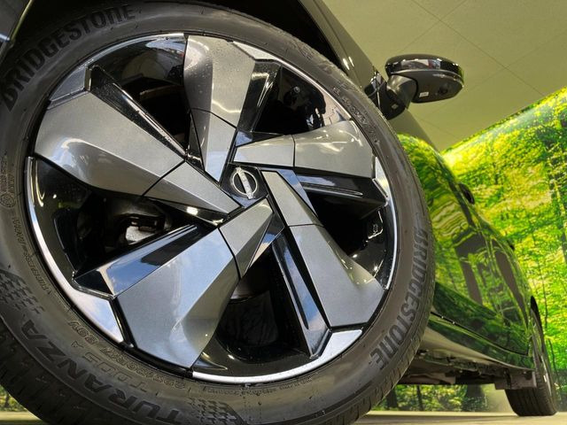 �y����17�C���`�A���~�z�C�[���z�O�ςɃ}�b�`���������A���~�z�C�[���𑕒����Ă���܂��B�e��ЊO�A���~�z�C�[����A�X�^�b�h���X�^�C�����戵�����Ă���܂��B���񂲑��k����������