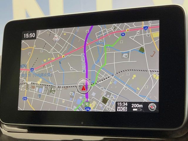 �������i�r:��̊��̂���i�r�́A����������ԓ������o���Ă���܂��BBluetooth�Đ��ȂǃI�[�f�B�I�@�\���[�����Ă���܂��̂ŁA�^�]�����y���߂܂���