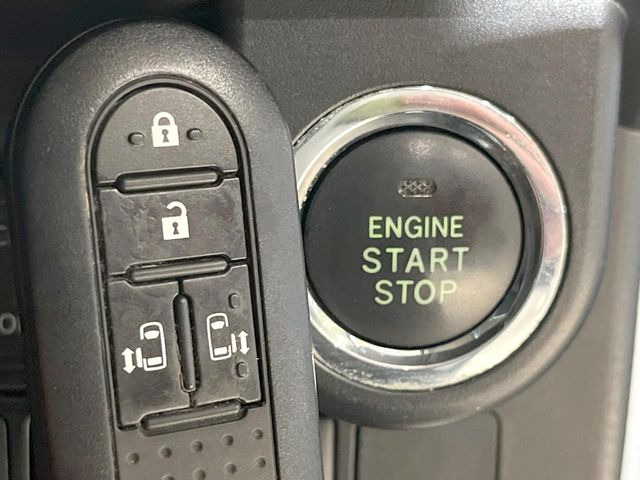 �y�X�}�[�g�L�[�z�J�o����|�P�b�g�ɓ��ꂽ�܂܂ł��h�A�̎{���E�������\�ȃX�}�[�g�L�[�𑕔��B�G���W���̃I���E�I�t�����J�M�����o���K�v����������Ƃ��Ă��֗��ł���