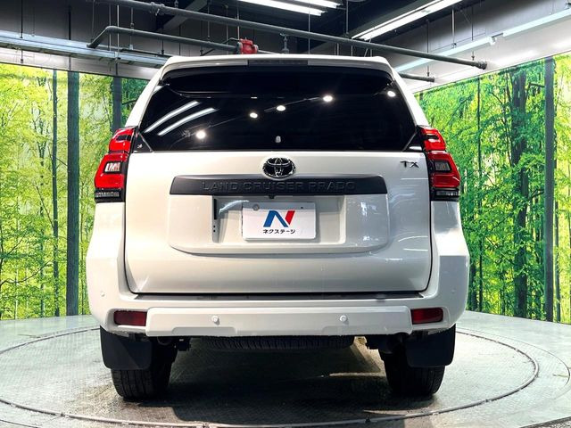 安心の最長10年・走行無制限保証(有償)をご用意。保証内容も充実はもちろん、無料点検&オイル交換や、年中無休の全国・24時間ロードサービスも付帯されておりますのでご安心下さい。