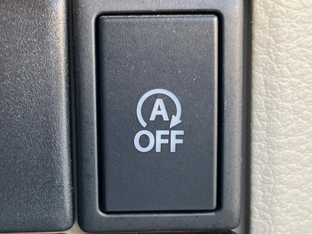 �y�A�C�h�����O�X�g�b�v�z�ԐM����a�؂Œ�Ԃ����ۂɃG���W�����~���A���ʂȔR���̏����}���܂��B�R��������ی�ɂȂ���@�\��G���W���̓u���[�L�𗣂��΍Ďn�����܂��B