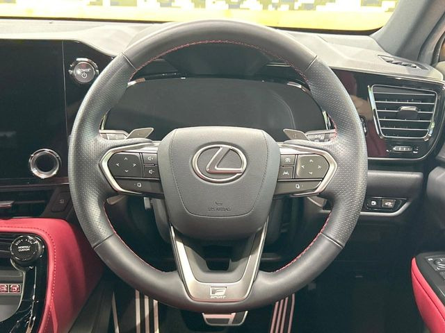 �y�����v�����X�e�A�����O�z�㎿�Ȋv���g�p���邱�ƂŁA��ɂ����������݂ƂĂ��^�]���₷���n���h���ł���