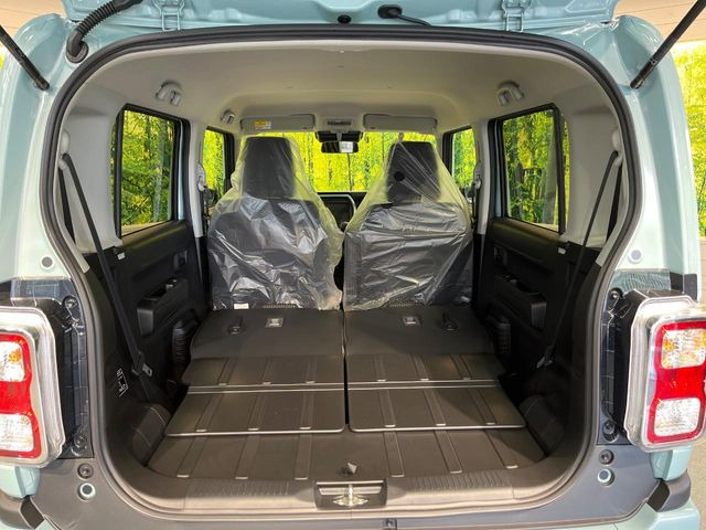 ���i�̂���������ʋ΁A���}���ɏ\���ȉ׎��X�y�[�X���m�ۂ��Ă���܂��B�Z�J���h�V�[�g��|���ƁA�傫�ȉו��̐ύڂ��\�ł���