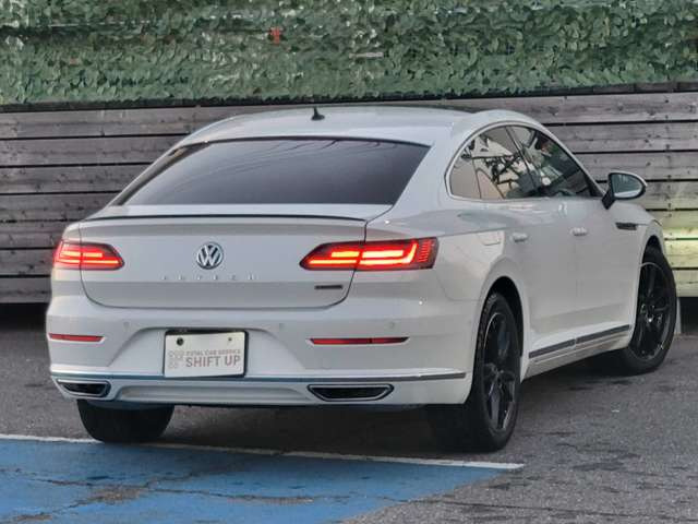 ���X�ł͂��q�l�̗���ɗ����čl�������ɁA1�l1�l�̂��q�l�ɑ΂��^���ɂ��Ή��������܂��B