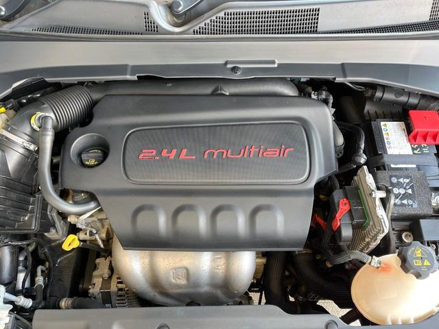 �����X�ł́A�e���[�J�[�̐�p�f�f�e�X�^�[�𓱓��B���Ǝ��i�����e�N�j�J���X�^�b�t���풓���Ă���܂��̂ŁA������̍ۂɂ����S���Ă����p���������܂��B