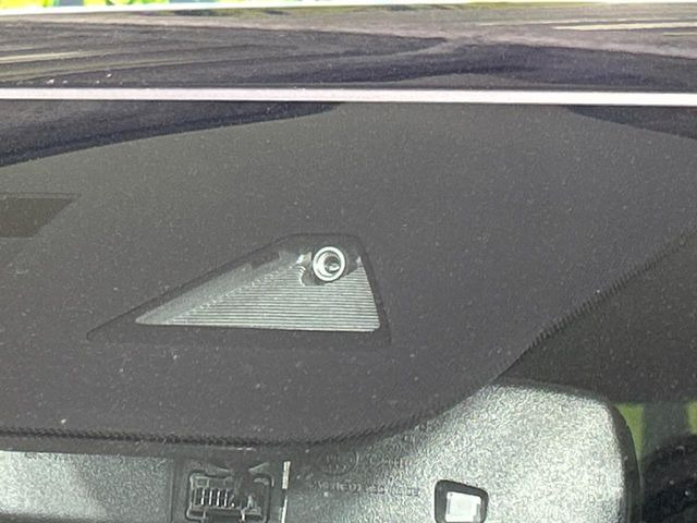 �y�X�}�[�g�V�e�B�u���[�L�T�|�[�g�z�ᑬ���s���ɑO���̎ԗ�����F�����A�Փ˂������Ȏ��͌x��ƃu���[�L�ŏՓˉ���Ɣ�Q�y�����A�V�X�g�B�����S�Ƀh���C�u�����y���݂��������܂��B