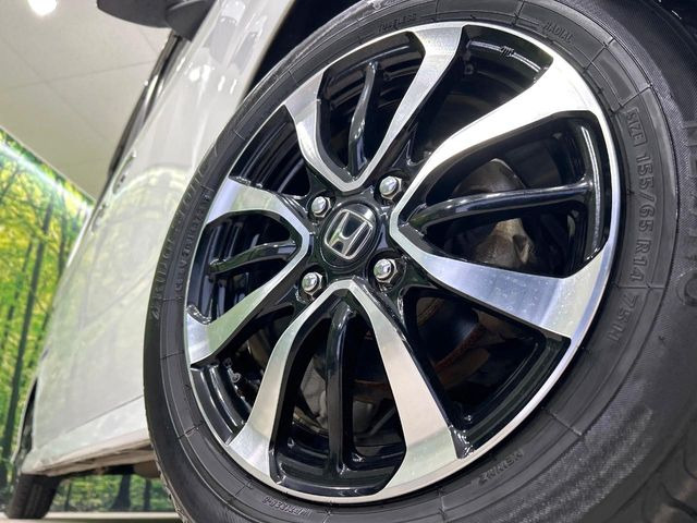 �y����14�C���`�A���~�z�C�[���z�O�ςɃ}�b�`���������A���~�z�C�[���𑕒����Ă���܂��B�e��ЊO�A���~�z�C�[����A�X�^�b�h���X�^�C�����戵�����Ă���܂��B���񂲑��k����������