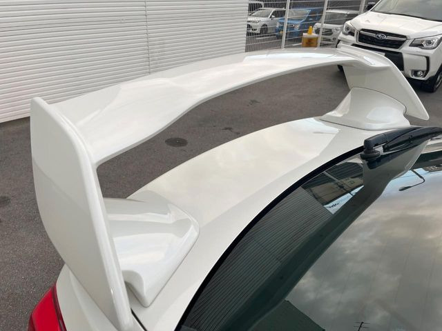 �y��^�����X�|�C���[�z�X�|�[�c�J�[�炵�����O�b�ƈ�������^�����X�|�C���[�𑕒��􍂑����s���̃X�^�r���e�B(���s���萫)����ɖ𗧂��܂��B