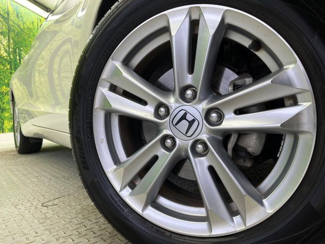 �y����16�C���`�A���~�z�C�[���z�O�ςɃ}�b�`���������A���~�z�C�[���𑕒����Ă���܂��B�e��ЊO�A���~�z�C�[����A�X�^�b�h���X�^�C�����戵�����Ă���܂��B���񂲑��k����������