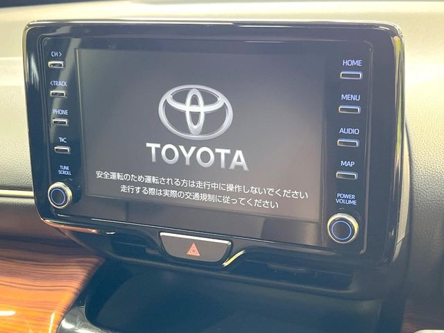 �y8�C���` �f�B�X�v���C�I�[�f�B�I�z���ʂ̃f�B�X�v���C��AppleCarPlay��AndroidAuto�����p�\�B�傫�ȉ�ʂŃX�}�z�i�r�A�v���������p���������܂���