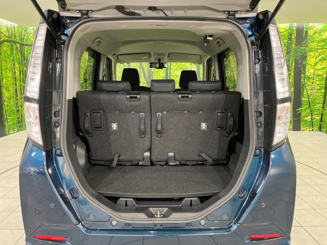 ���i�̂���������ʋ΁A���}���ɏ\���ȉ׎��X�y�[�X���m�ۂ��Ă���܂��B�Z�J���h�V�[�g��|���ƁA�傫�ȉו��̐ύڂ��\�ł���