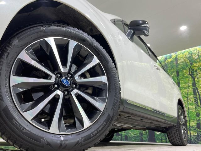 �y����18�C���`�A���~�z�C�[���z�O�ςɃ}�b�`���������A���~�z�C�[���𑕒����Ă���܂��B�e��ЊO�A���~�z�C�[����A�X�^�b�h���X�^�C�����戵�����Ă���܂��B���񂲑��k����������