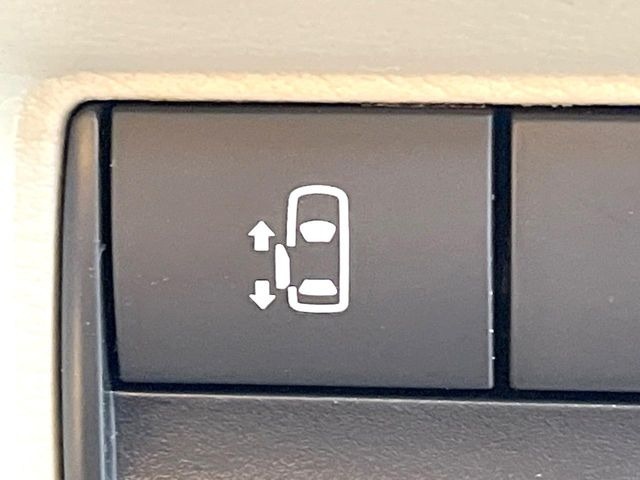 �y�p���[�X���C�h�h�A�z�X�}�[�g�L�[��^�]�Ȃ̃X�C�b�`�ŃX���C�h�h�A�̊J���\���d��������͂����ăh�A���J����K�v�������A���������q�l�ł��A�d���ו��������Ă��鎞�����N�ɊJ���߂ł��܂���