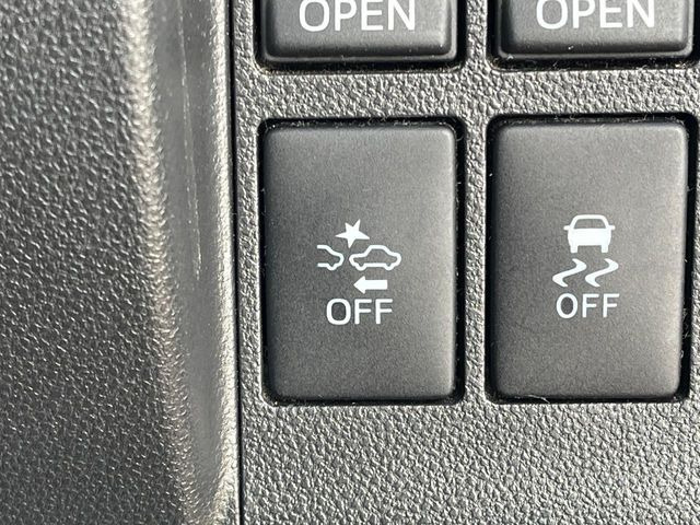 �y�X�}�[�g�A�V�X�g�z���s���ɑO���̎ԗ�����F�����A�Փ˂������Ȏ��͌x��ƃu���[�L�ŏՓˉ���Ɣ�Q�y�����A�V�X�g�B�����S�Ƀh���C�u�����y���݂��������܂��B