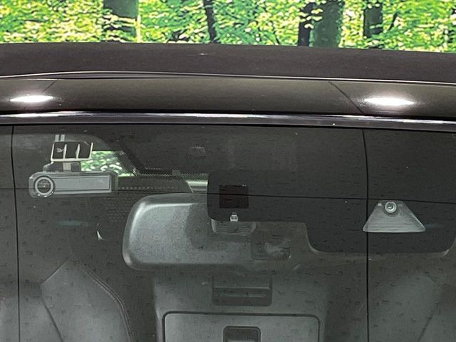 �y�X�}�[�g�u���[�L�T�|�[�g�z���s���ɑO���̎ԗ�����F�����A�Փ˂������Ȏ��͌x��ƃu���[�L�ŏՓˉ���Ɣ�Q�y�����A�V�X�g�B�����S�Ƀh���C�u�����y���݂��������܂��B