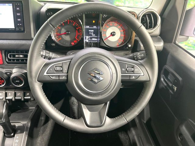 �y�����v�����X�e�A�����O�z�㎿�Ȋv���g�p���邱�ƂŁA��ɂ����������݂ƂĂ��^�]���₷���n���h���ł���