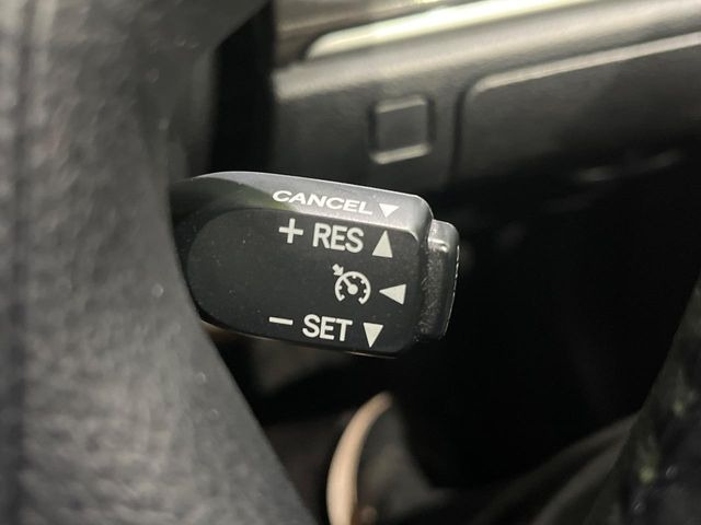 �y�N���[�Y�R���g���[���z�������H�����N���N���s�B�A�N�Z���𗣂��Ă���葬�x�ő��s���ł��A�������^�]���̕��S���y��!�����E�������ȒP�ȃX�C�b�`����Œ����ł��܂��B