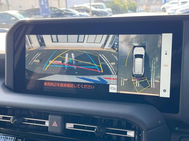 �y�p�m���~�b�N�r���[���j�^�[�z��p�̃J�����ɂ��A�ォ�猩���낵���悤�Ȏ��_��360�x�N���}�̎��͂��m�F���邱�Ƃ��ł��܂������p�������m�F���₷���A�����ꏊ�ł̐؂�Ԃ��⒓�Ԃ��X���[�Y�ɍs���܂��B