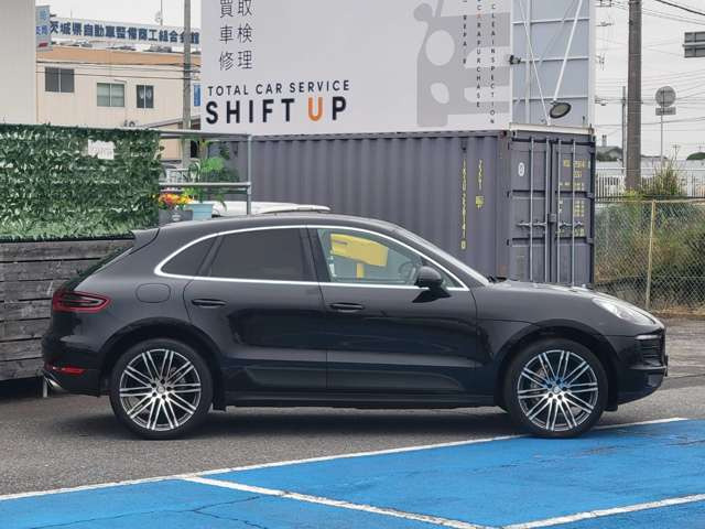 �݌ɂɂȂ��ԗ���󏭎ԁA���ԂȂǒ����̔��������Ă���܂��B����]�̗\�Z�A�����ɍ��킹��1������T���������܂��B�L�����Z�������ł��̂ł��C�y�ɂ����k���������B