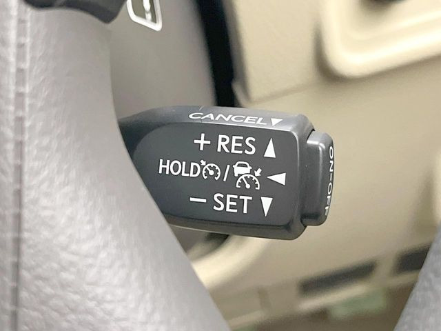 �y���[�_�[�N���[�Y�R���g���[���z�������H�ł̒��������s���y��!!�����ő��x��ۂN���[�Y�R���g���[�����A�Փˌy���V�X�e���ƘA�g���A�O���̎ԗ������m���ĎԊԂ�ۂ悤�ɑ��x���߂��Ă���܂�!!