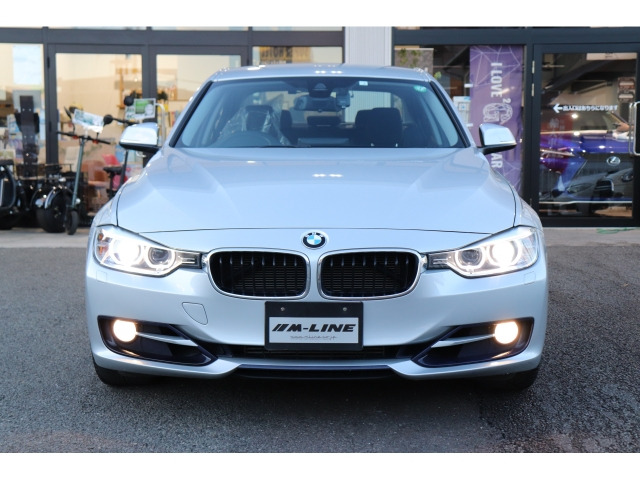 3シリーズセダン320i スポーツ