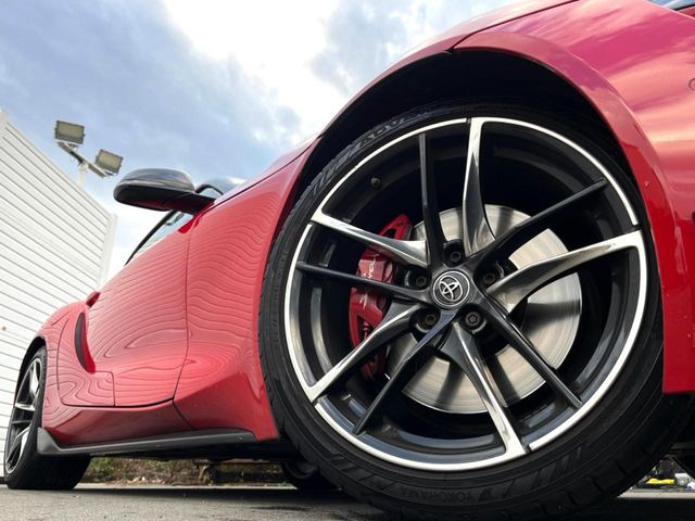 �y����19�C���`�A���~�z�C�[���z�O�ςɃ}�b�`���������A���~�z�C�[���𑕒����Ă���܂��B�e��ЊO�A���~�z�C�[����A�X�^�b�h���X�^�C�����戵�����Ă���܂��B���񂲑��k������