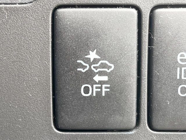 �y�X�}�[�g�A�V�X�g�z���s���ɑO���̎ԗ�����F�����A�Փ˂������Ȏ��͌x��ƃu���[�L�ŏՓˉ���Ɣ�Q�y�����A�V�X�g�B�����S�Ƀh���C�u�����y���݂��������܂��B