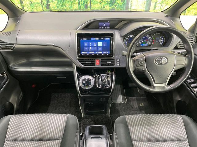 ヴォクシー1.8 ハイブリッド ZS 煌