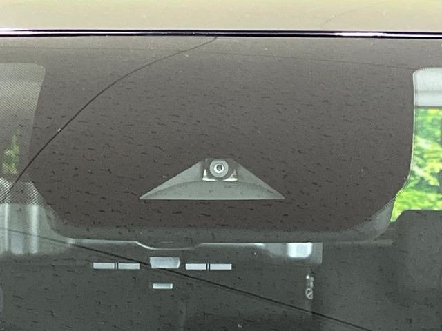 �y�C���e���W�F���g�G�}�[�W�F���V�[�u���[�L�z�t�����g�J�����őO���̎ԗ�����s�҂����m�B�Փ˂������Ȏ��͏Փ˔�Q�y���u���[�L���쓮�A�Փˉ�����T�|�[�g�B�����S�Ƀh���C�u�����y���݂��������܂��B